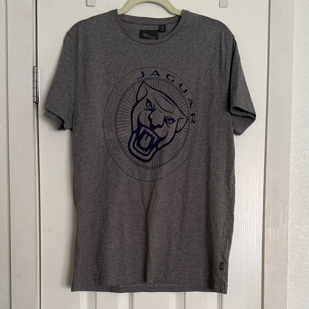 Jaguar Gray Graphic Men's T-Shirt